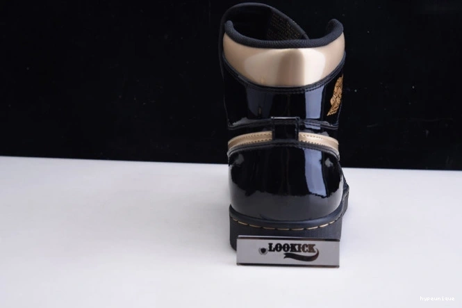 HYPE 555088-032 AIR BLACK METALLIC GOLD HIGH 1 (2020) JORDAN RETRO 0702